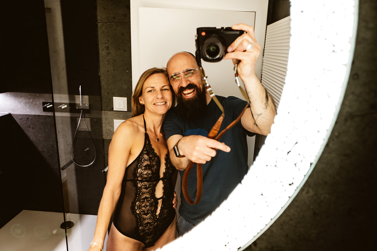 Gemeinsames Spiegelbild von Annika und Marc
